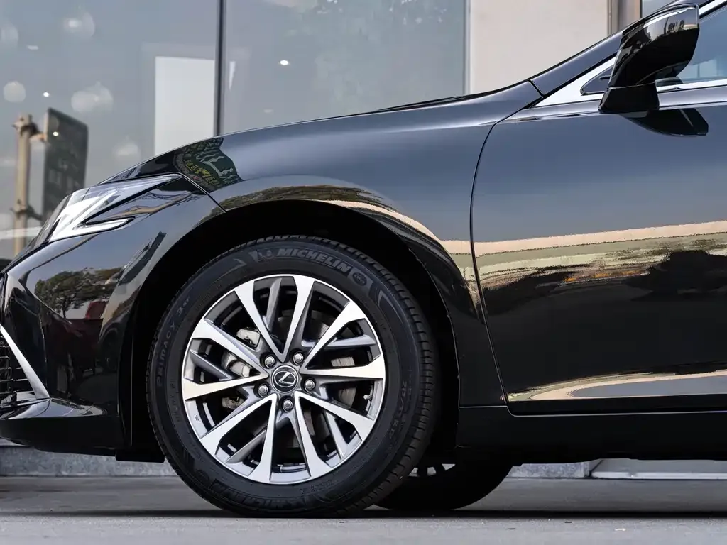 Lexus ES 2025 из CN, фото 7