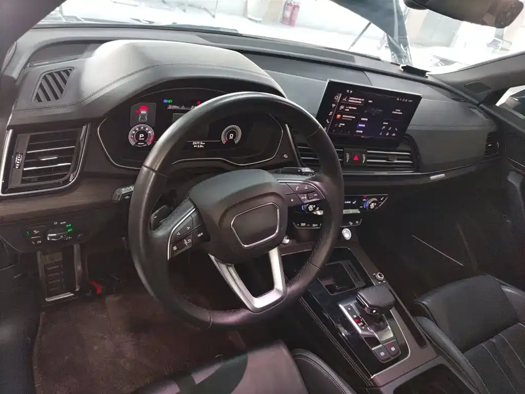 Audi Q5L 2024 из CN, фото 4