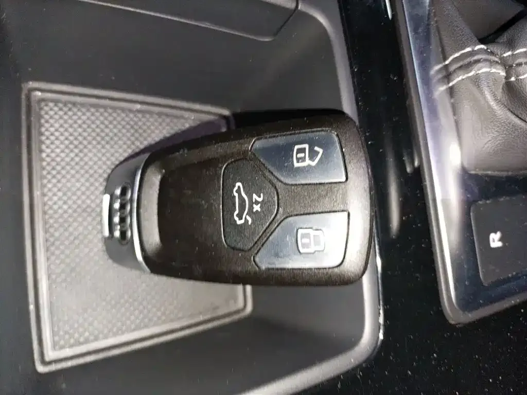 Audi Q5L 2024 из CN, фото 6