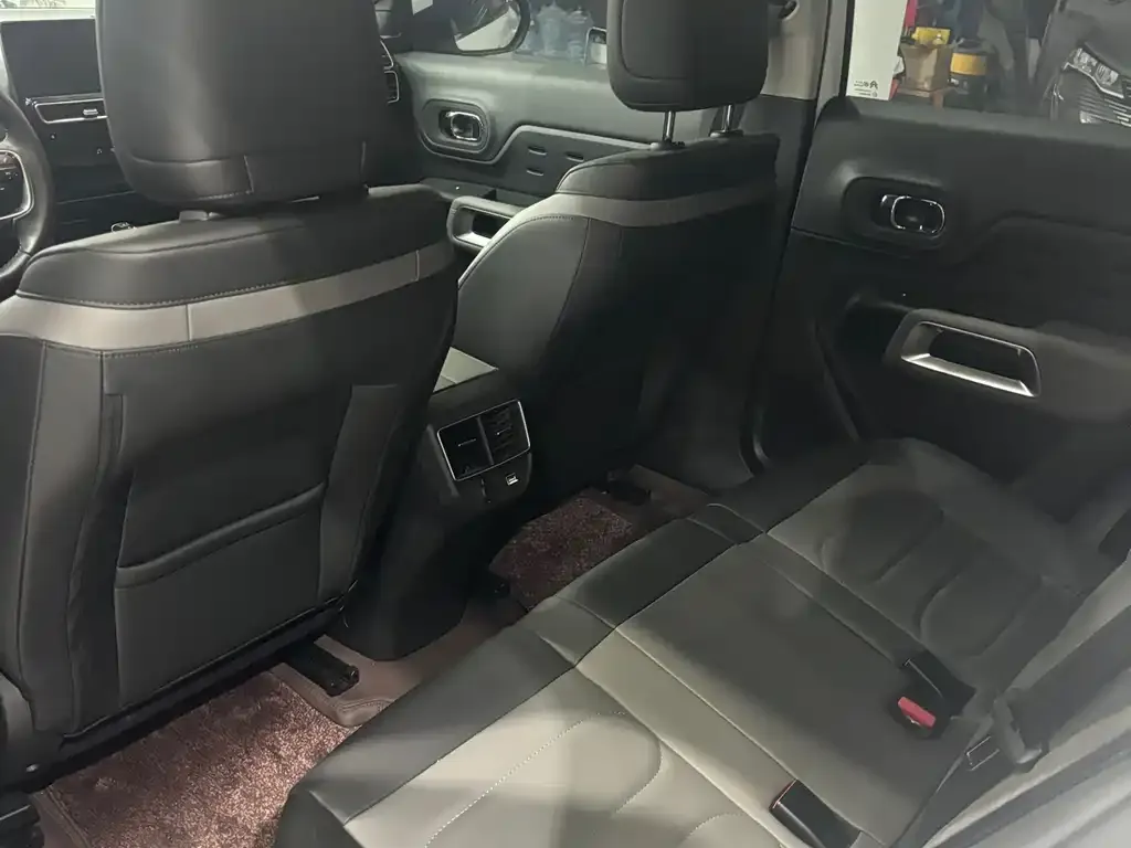 Citroen C5 AIRCROSS 2025 из CN, фото 8