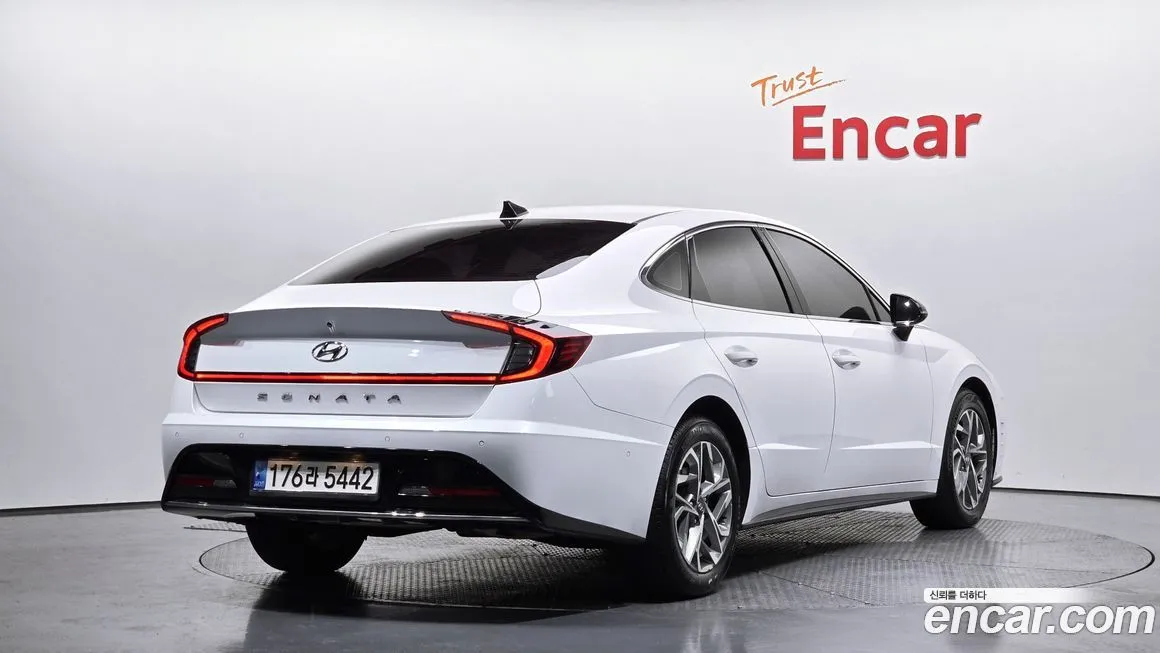 Hyundai Sonata 2022 из KR, фото 2