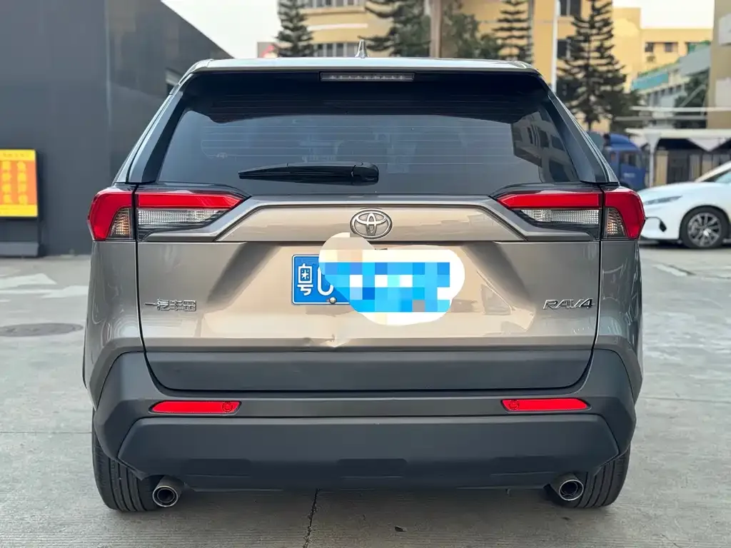 Toyota RAV4 2024 из CN, фото 7