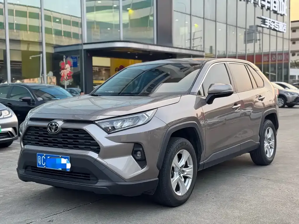 Toyota RAV4 2024 из CN, фото 5