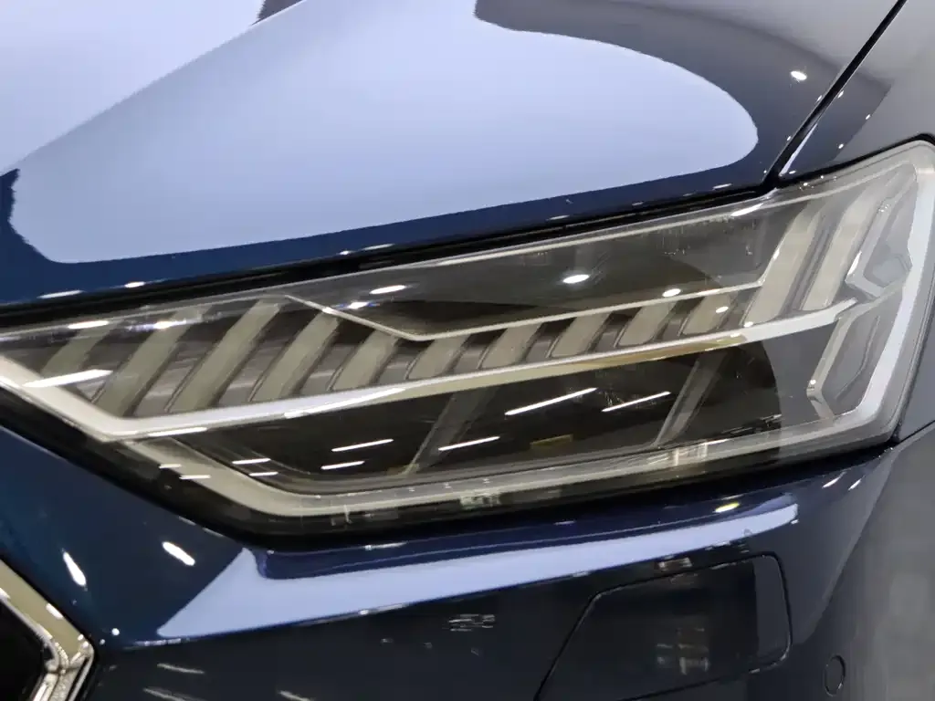 Audi A7L 2021 из CN, фото 2