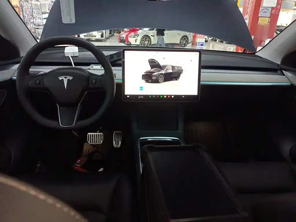 Tesla Model Y 2025 из CN, фото 3