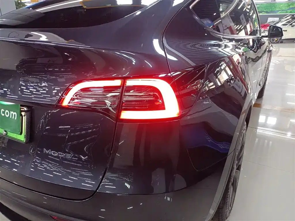 Tesla Model Y 2025 из CN, фото 8