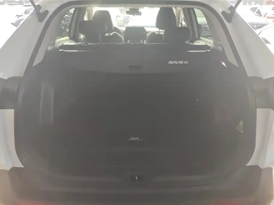 Toyota RAV4 2025 из CN, фото 2