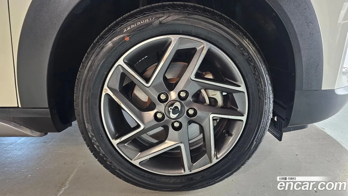 KG Mobility (Ssangyong) TIBOLI 2024 из KR, фото 6