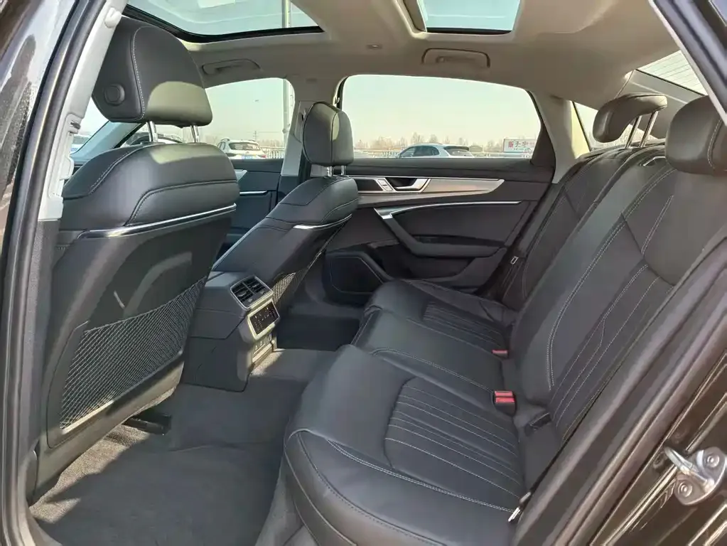 Audi A6L 2023 из CN, фото 8
