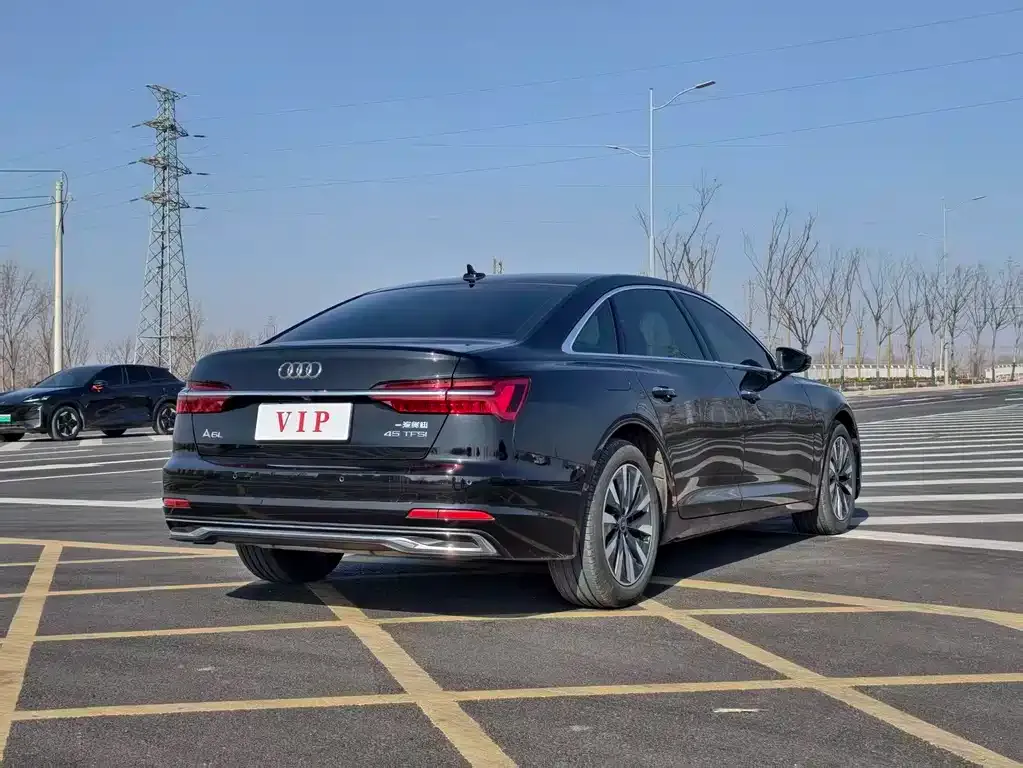 Audi A6L 2023 из CN, фото 3
