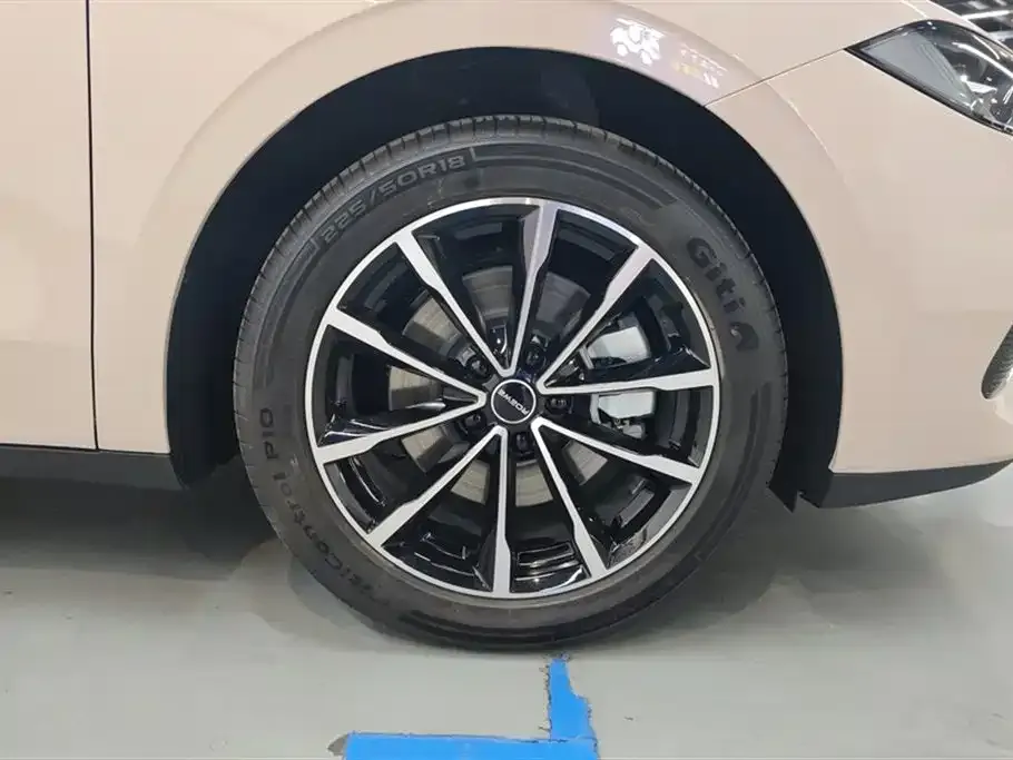 Roewe D7 2026 из CN, фото 2