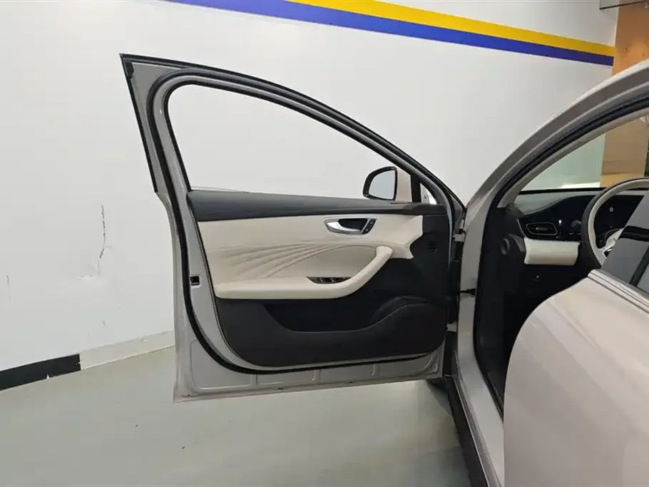Roewe D7 2026 из CN, фото 7