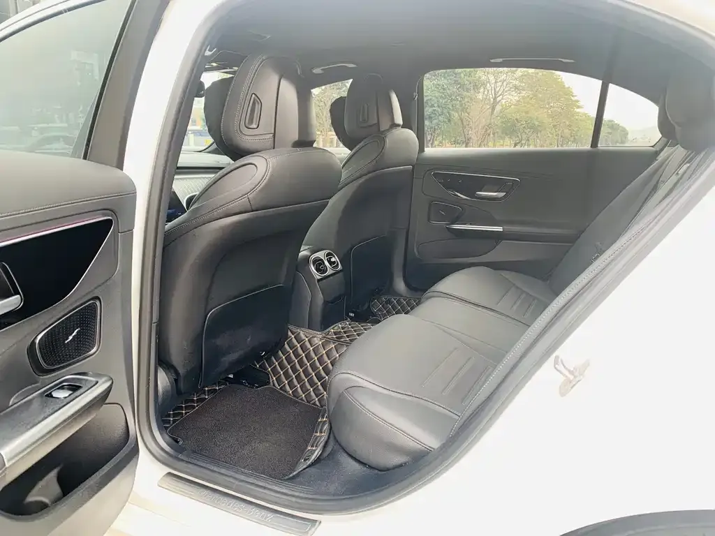 Mercedes-Benz C-Class 2024 из CN, фото 3