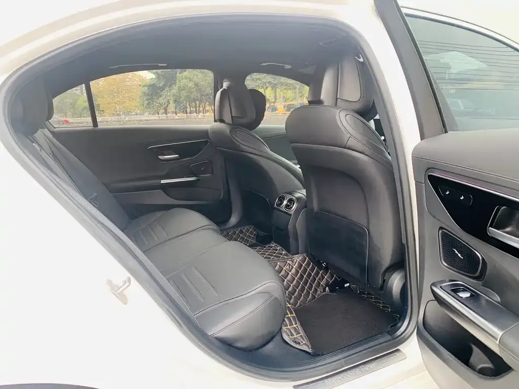 Mercedes-Benz C-Class 2024 из CN, фото 4