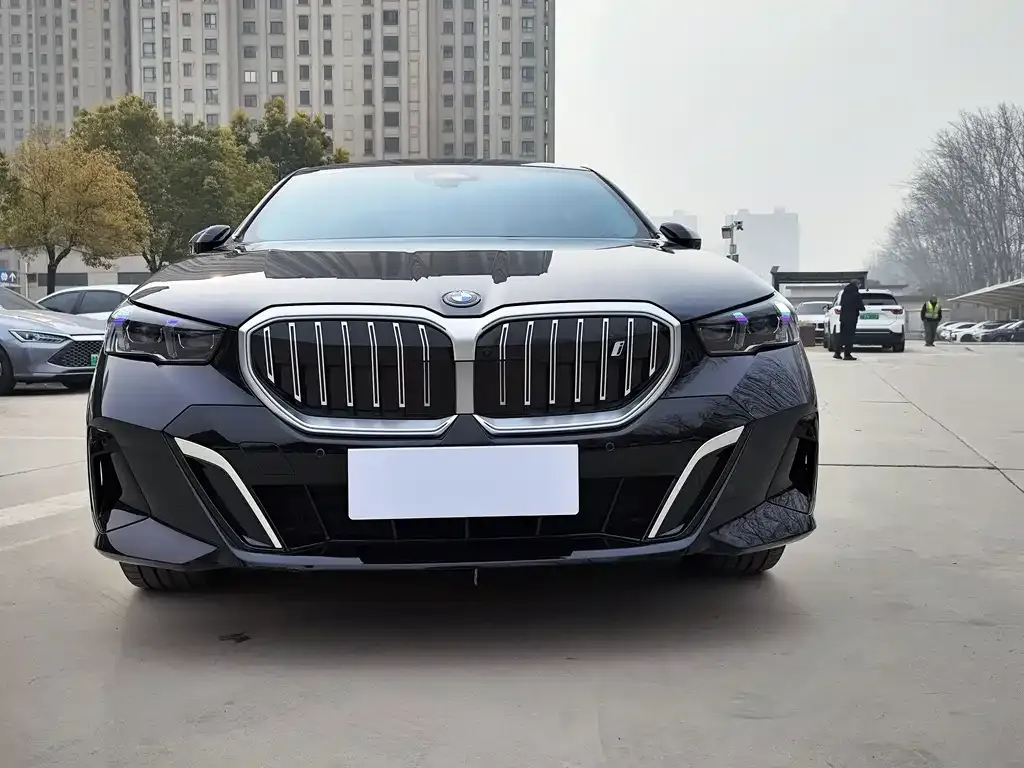 BMW i5 2024 из CN, фото 2