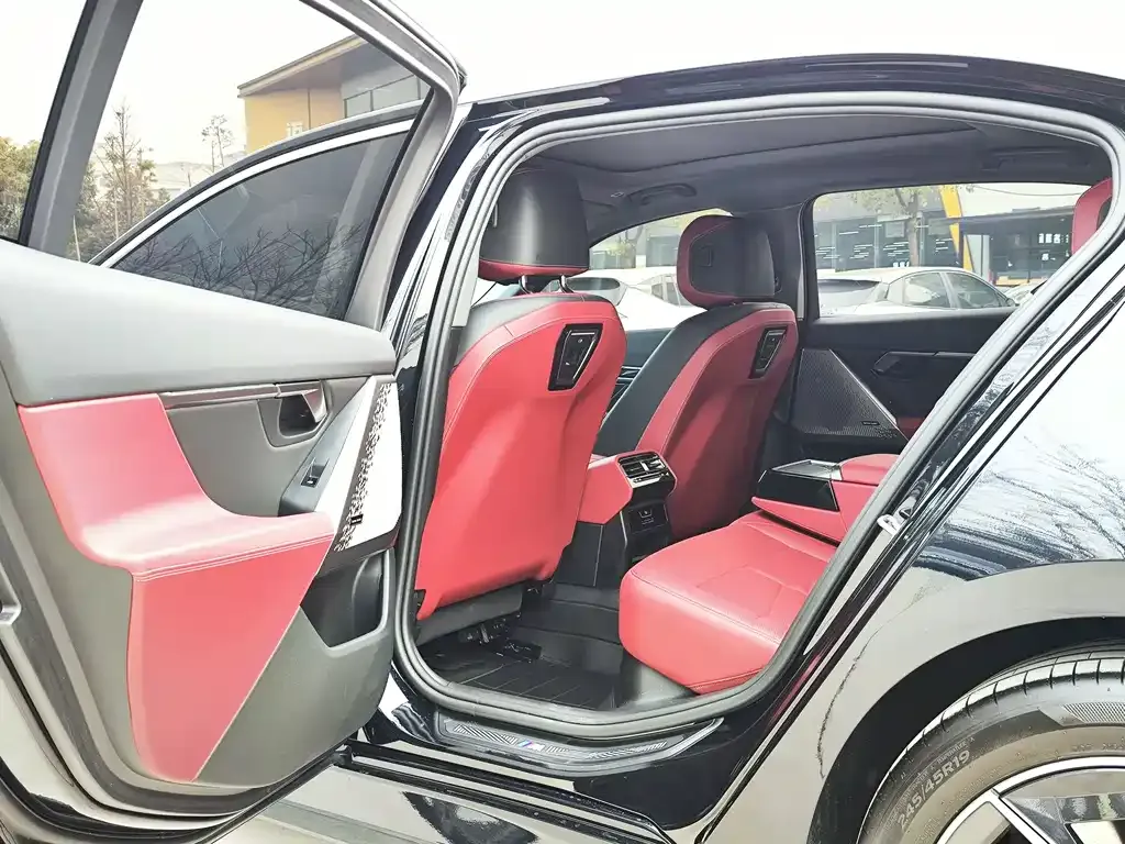BMW i5 2024 из CN, фото 6
