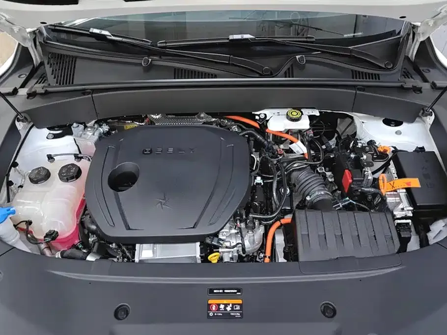 Geely Galaxy L7 — фото 10