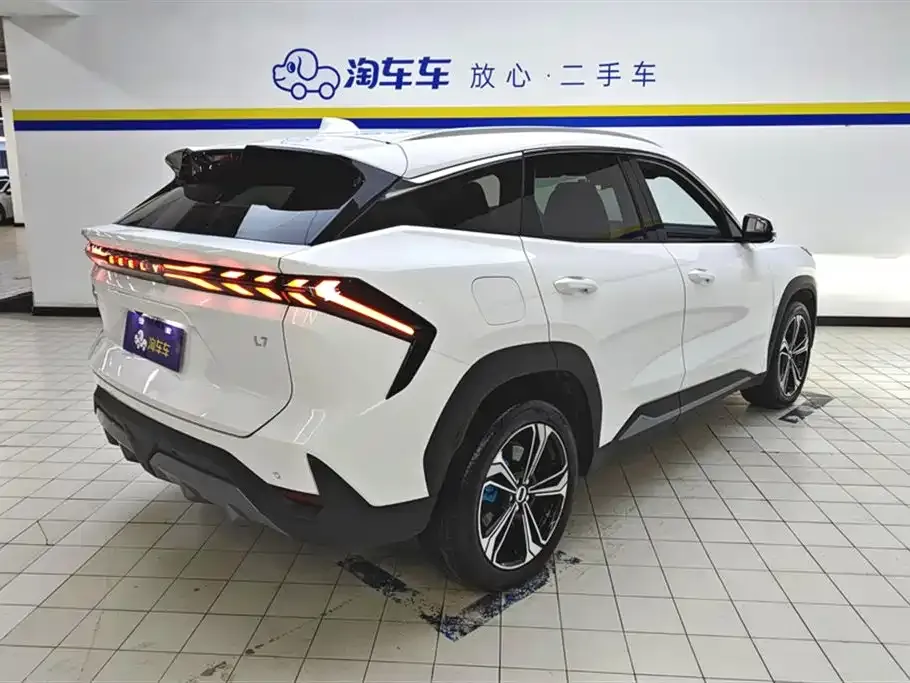 Geely Galaxy L7 — фото 9