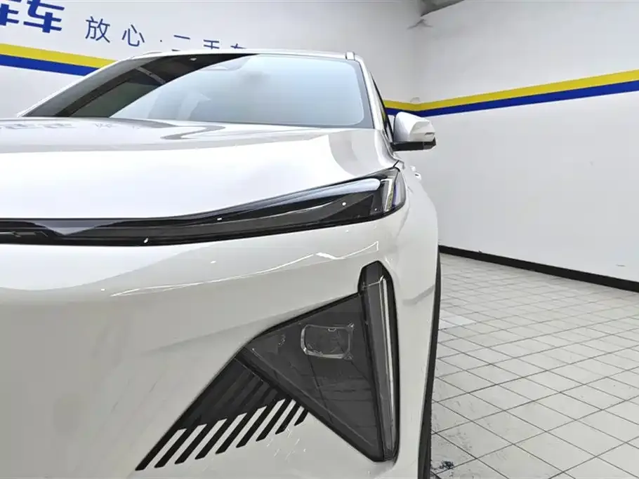 Geely Galaxy L7 — фото 2