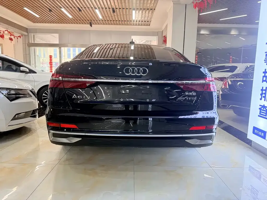 Audi A6L 2023 из CN, фото 2