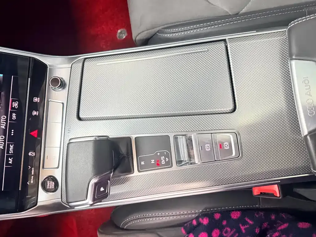 Audi A6L 2023 из CN, фото 5