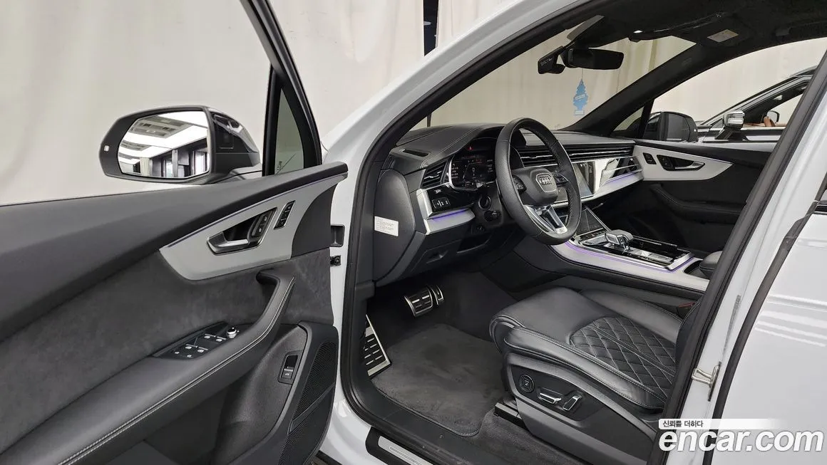 Audi Q7 2023 из KR, фото 3