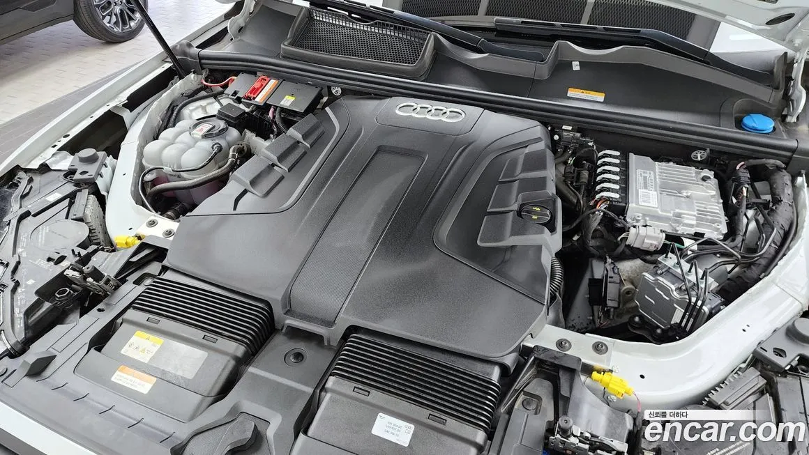 Audi Q7 2023 из KR, фото 7