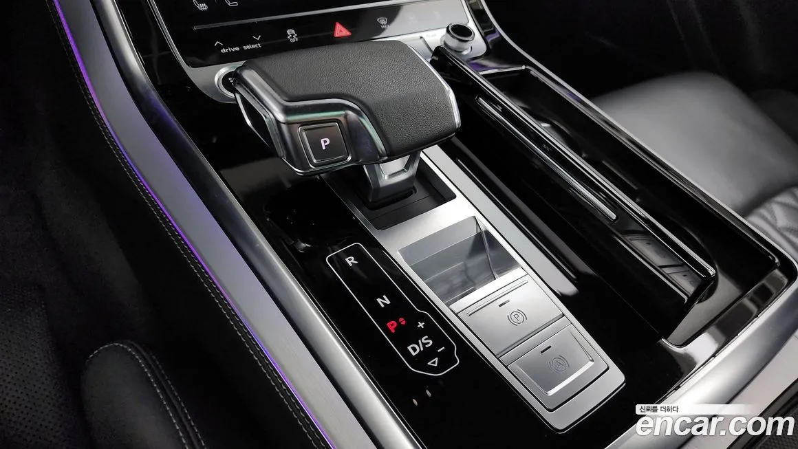 Audi Q7 2023 из KR, фото 5