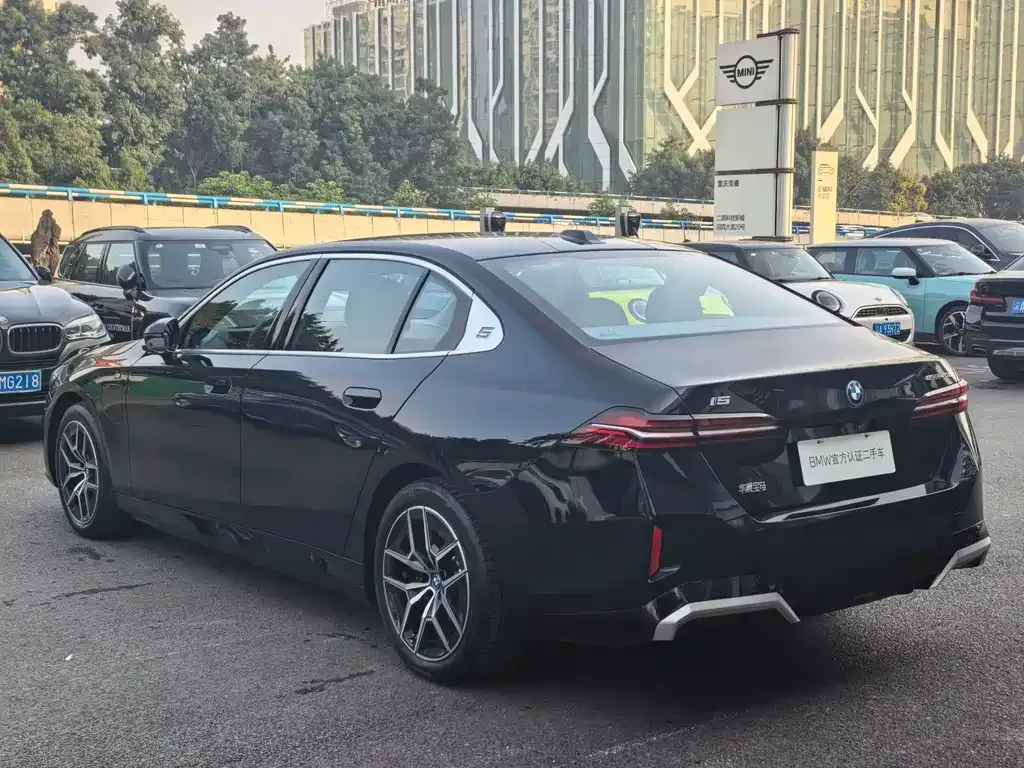 BMW i5 2025 из CN, фото 5