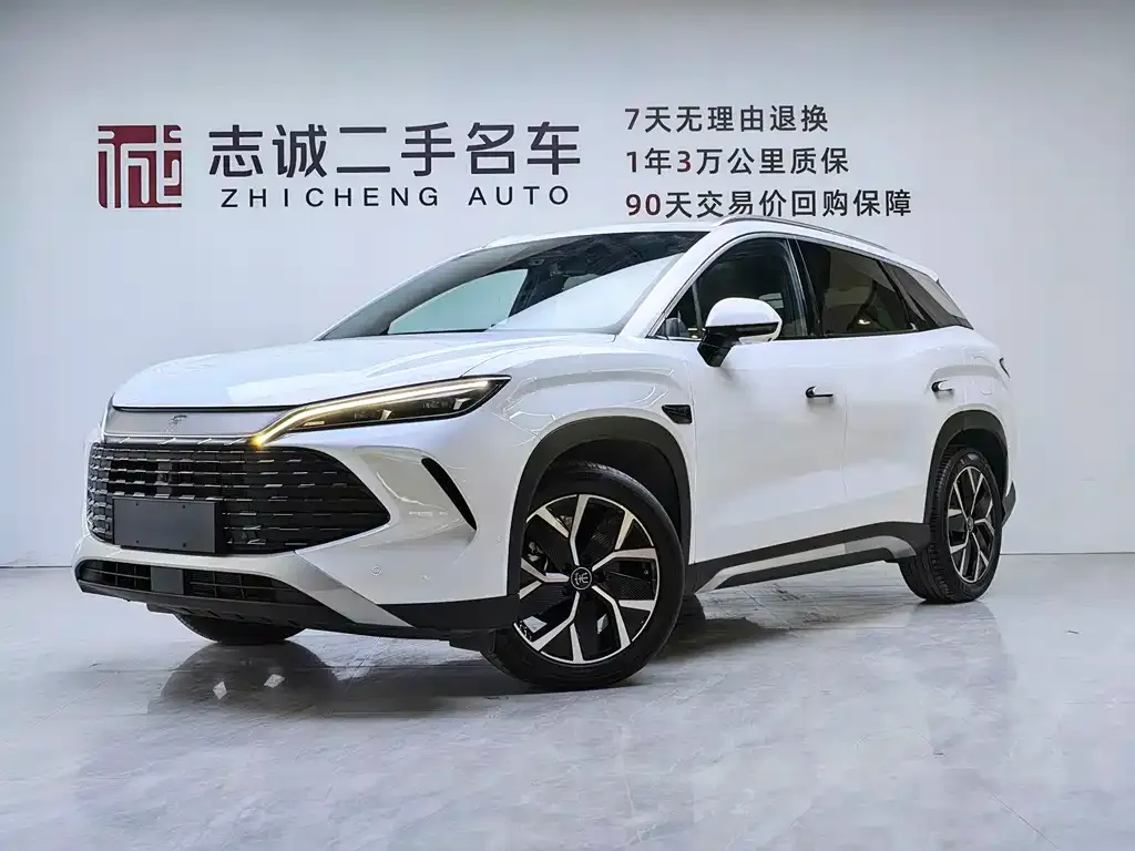 BYD L DM-i — фото 1