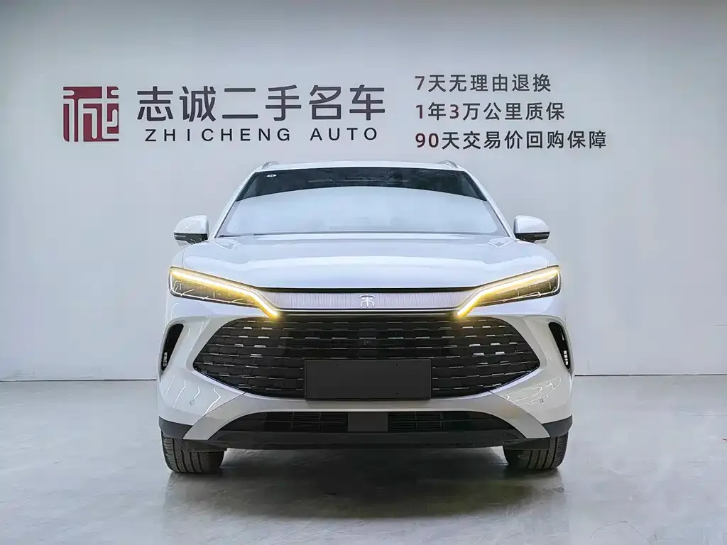 BYD L DM-i — фото 10