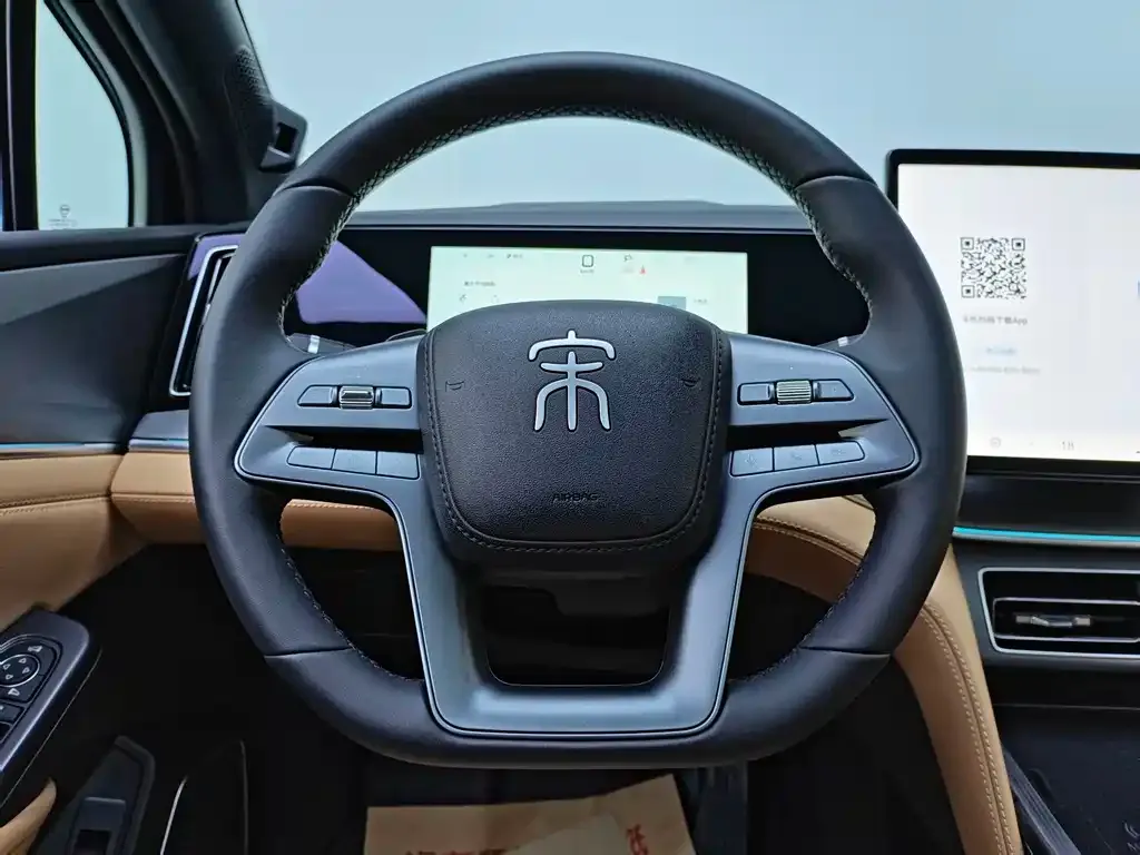 BYD L DM-i — фото 3