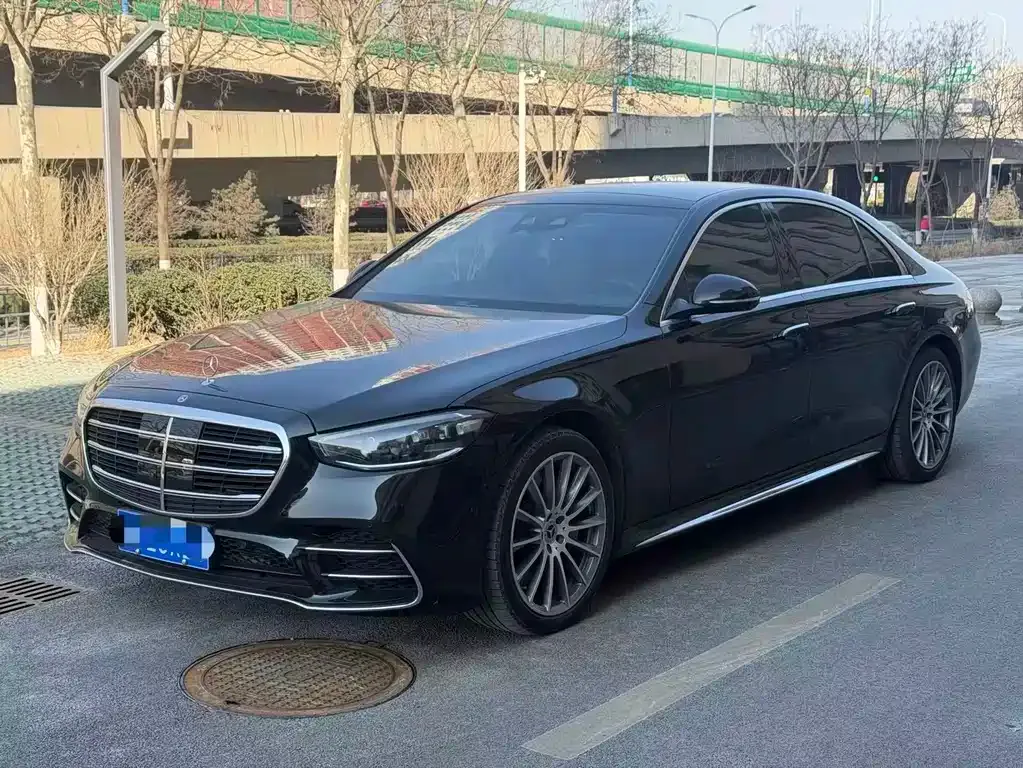 Mercedes-Benz S-Class — фото 1