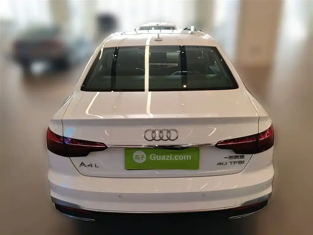 Audi A4L 2024 из CN, фото 8