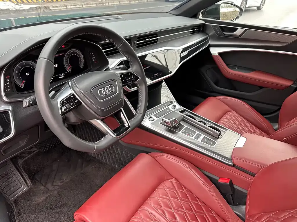 Audi A7L 2024 из CN, фото 8