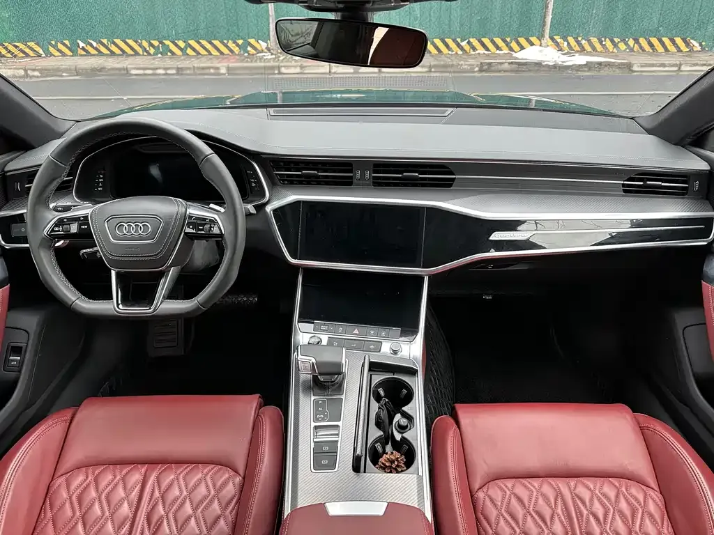 Audi A7L 2024 из CN, фото 4
