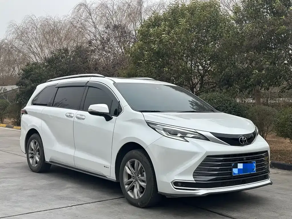 Toyota Sienna 2024 из CN, фото 5
