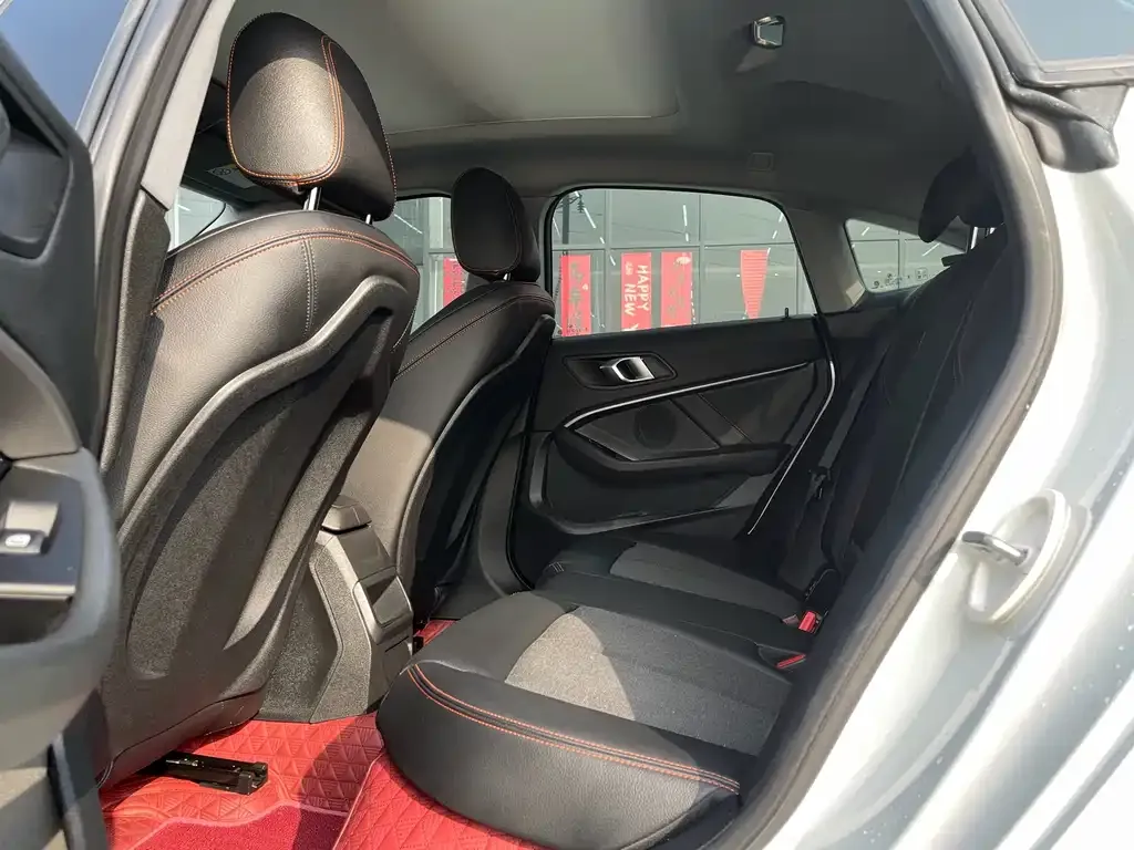 BMW 2 Series (Import) 2023 из CN, фото 6