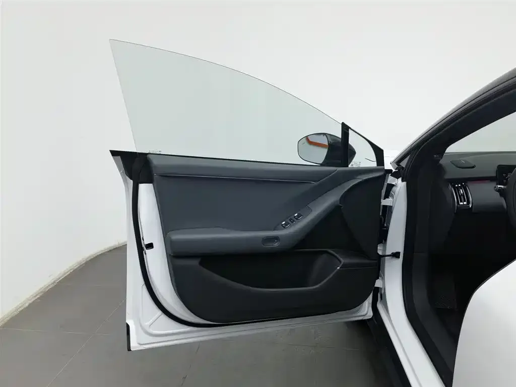 XPeng P7+ 2025 из CN, фото 6
