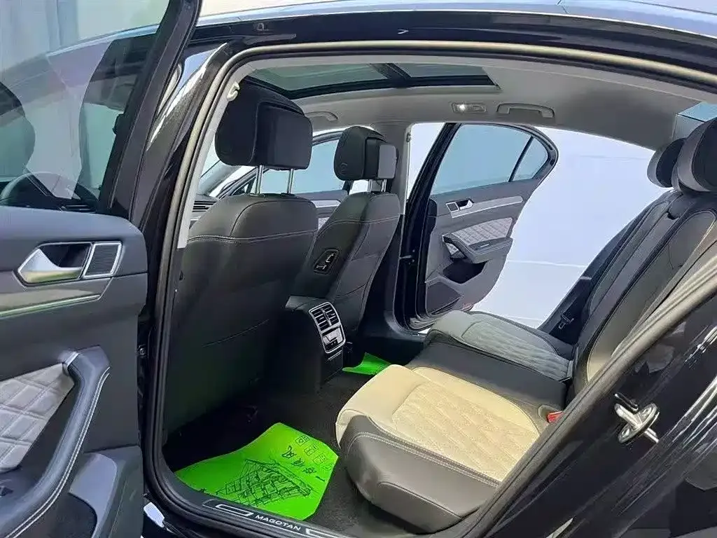 Volkswagen Magotan 2022 из CN, фото 10