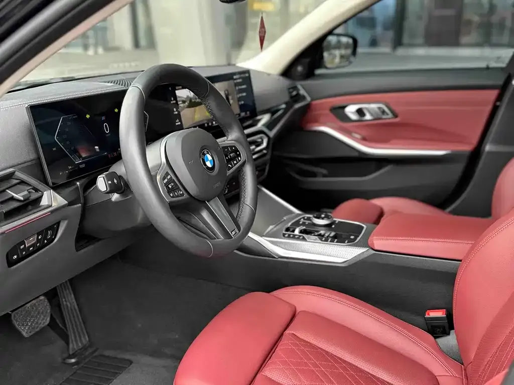 BMW 3 Series 2024 из CN, фото 2