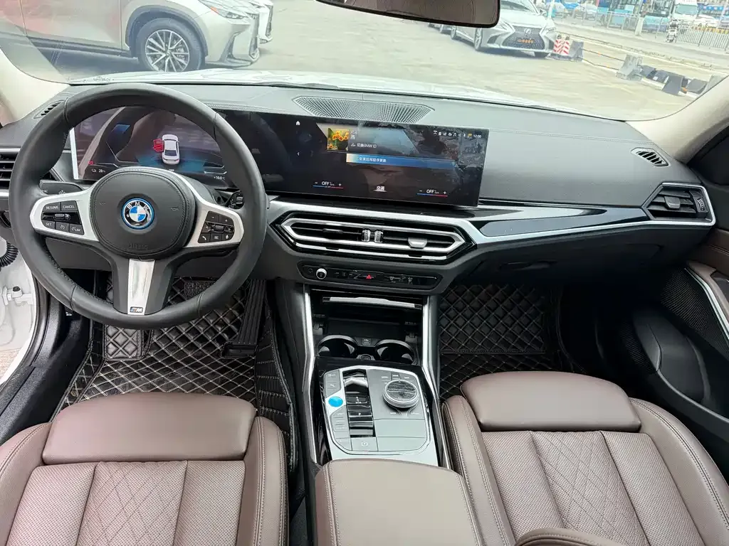 BMW i3 — фото 10