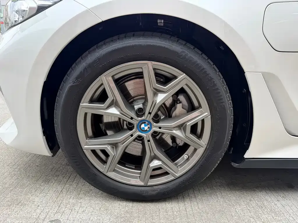 BMW i3 — фото 8