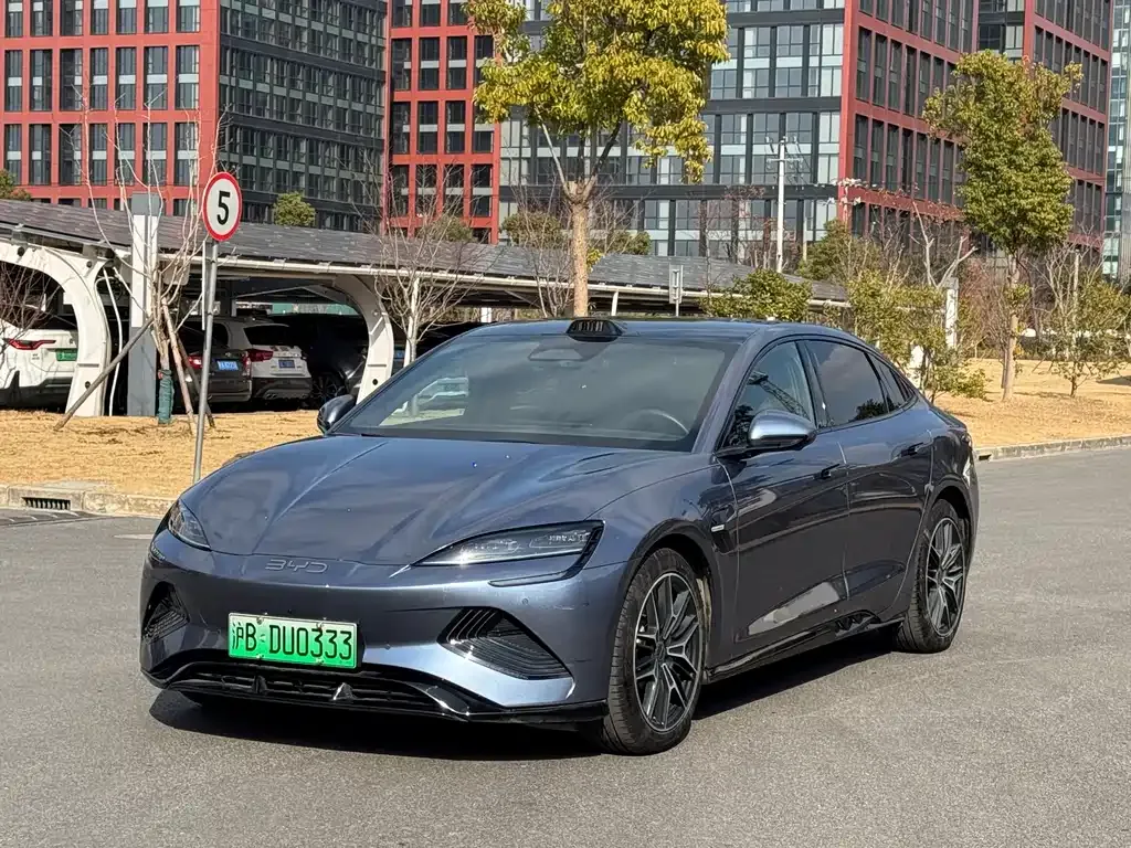 BYD Seal — фото 1