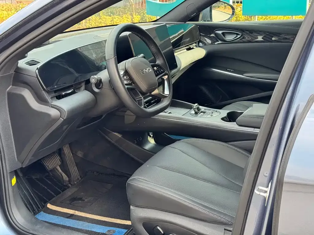 BYD Seal — фото 4