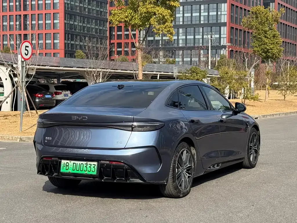 BYD Seal — фото 8