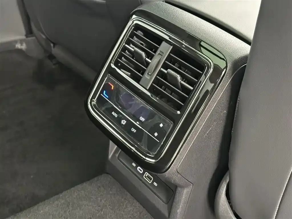 Volkswagen Passat New Energy 2024 из CN, фото 5