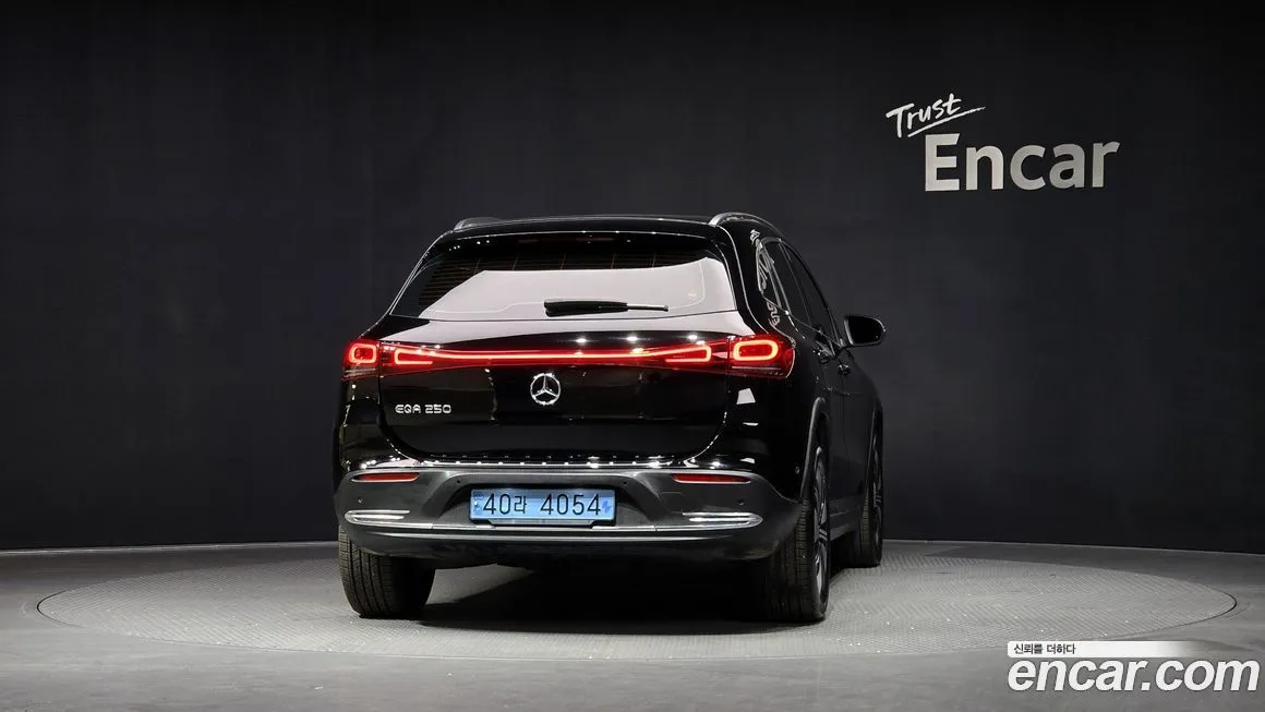 Mercedes-Benz EQA — фото 2