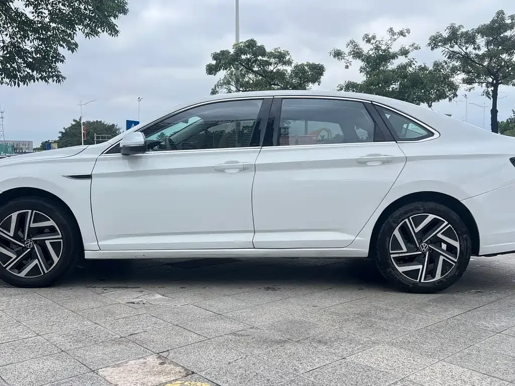 Volkswagen Sagitar 2023 из CN, фото 9