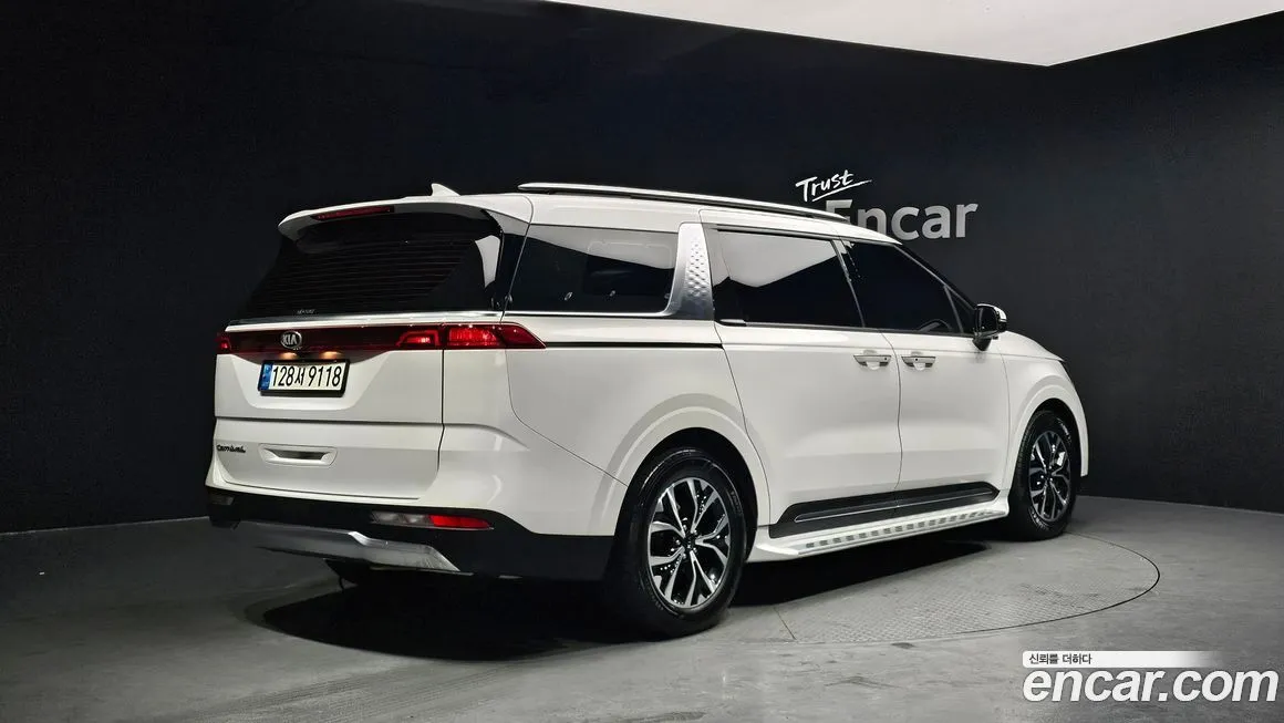 Kia Carnival — фото 3